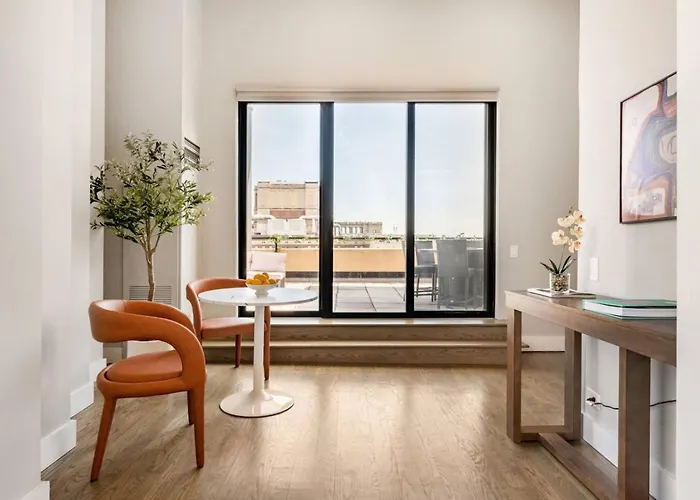 Downtown Penthouse Views Gym, Parking #1