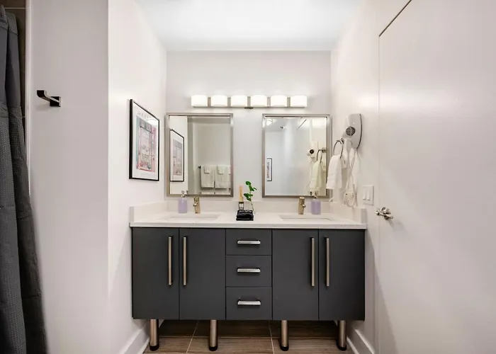 Downtown Penthouse Views Gym, Parking #1 Apartamento