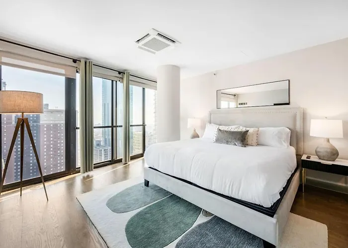 Downtown Penthouse Views Gym, Parking #1 * Chicago